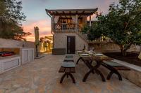 Villa Roko - Luxury Villa 60m from beach! - B&B Ždrelac