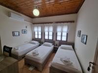 Dreibettzimmer mit Bergblick