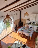 Lovely 2 Bed Apartment with Stunning views & Pool - B&B Cómpeta