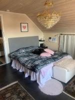 B&B Luleå - Charming room with big bed - Bed and Breakfast Luleå