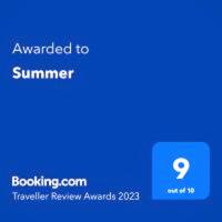 SUMMER NOVALJA Spacious Holiday Home with Private Garden, BBQ & 2 Parking Spaces - B&B Novalja