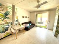 Grand studio cosy à 300m de la mer avec parking - B&B