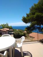 La casa dei nonni - services included - servizi inclusi - B&B Capoliveri