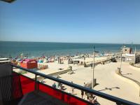 B&B Sainte-Cécile-Plage - LES BALCONS ROUGES - VUE MER - Bed and Breakfast Sainte-Cécile-Plage