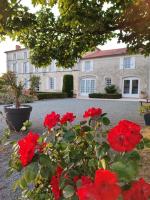 B&B Tonnay-Boutonne - Logis Domaine du Prieuré - Bed and Breakfast Tonnay-Boutonne