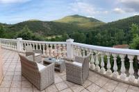 Belle maison campagnarde avec terrasses et véranda - B&B Saint-Étienne-Estréchoux