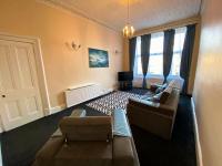 Paisley Pad Glasgow Gateway second floor flat - B&B Paisley