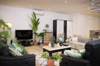 B&B Chiang Mai - Chiang Mai luxury condo hidden in the city - Bed and Breakfast Chiang Mai