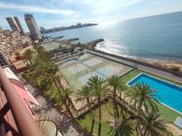 Very lightful apartment. Incredible sea views. Big terrace, Swimming pool. AC. Very close to Alicante city center. - Chambres d'hôtes Alicante