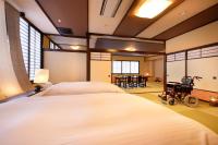 Chambre Sans Barrières avec Espace Tatami et Salle de Bains Commune