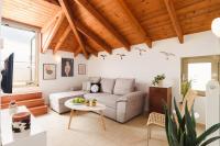 Marilena Mare Seaside & Jacuzzi House 50meters from sea - B&B Ialysós