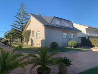 Agradable casa de piedra con aparcamiento y jardín - B&B Pontevedra