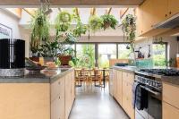 Architect designed spacious five bed house by sea - B&B Seasalter