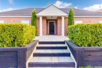 Sweet Magnolia 1 or 2 BR Suite St Kilda Cambridge with Complimentary Continental Breakfast - B&B