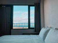 Double Room with Balcony and Sea View