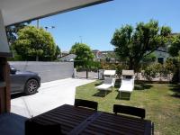 Beachside villa with private garden - B&B Porto Santa Margherita