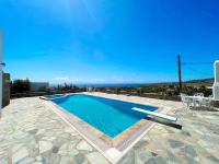B&B Drios - Pure White Seven-Bedroom Villa - 16 Guests - Private Pool - Aspro Chorio - Bed and Breakfast Drios
