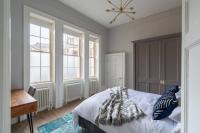 Russell House Suites - B&B Bath