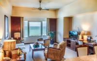 Executive Suite with living room and bedroom sea view