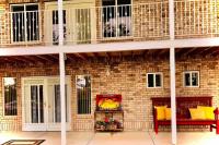 Enjoy The Outback+ Indoor Hot tub+Games+Puzzles+Tennis Court - B&B