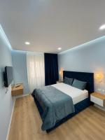 Franci's Apartment no1 - Bed and Breakfast Tirana