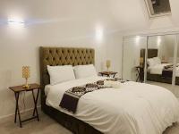 B&B Milton Keynes - Deluxe En suite Bedroom with free on site parking - Bed and Breakfast Milton Keynes