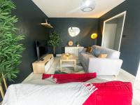 B&B Toulouse - Red Lounge - Bed and Breakfast Toulouse