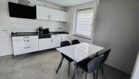 4Rooms Central-Modern near MTU with Balcony, The Beach by Lakescape FeWos - Chambres d'hôtes Friedrichshafen