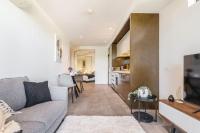 B&B Melbourne - Spacious 1 bedroom apartment with Car Park 02174 - Bed and Breakfast Melbourne