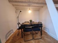 Euro24 Apartamenty Akacja - 2 pokoje, 2 antresole - Sopot Centrum, blisko plaży, prywatny parking - Chambres d'hôtes Sopot