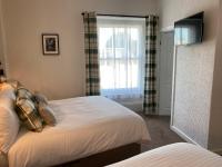 Large Double or Twin Room