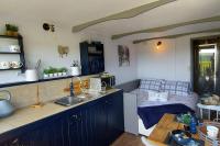 The Cloves Farm Shepherd’s Hut - B&B Lydford