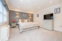 Deluxe Two-Bedroom Apartment