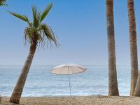 CALABELLA 1 Pirate View, frontline beach la Cala de Mijas, Wi-Fi - B&B