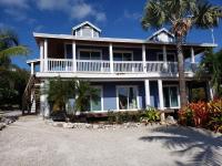 B&B Moss Town - Beautiful Island Villa - Beach Access on Private 2 Acres - Bed and Breakfast Moss Town