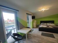 Apartment mit Terrasse