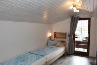 Room 6 - Double Room with Shared Shower / WC
