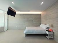 Deluxe Double Room with Balcony and Sea View