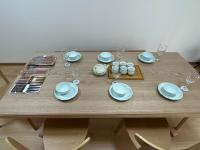 ALL TRUST2馆临近心斋桥道頓堀难波直达梅田关西机场Usj全新独栋别墅四个卧室可住8人超大空间3卫2浴厨房设施齐全电视冰箱洗衣机空调配置齐全免费停车4分钟步行至今宫站 - Bed and Breakfast Osaka