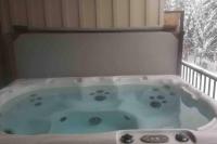 Cozy Modern Ski-in & Ski-out, Hot Tub, Townhouse - Chambres d'hôtes Sun Peaks