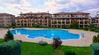 Apartamento con vistas a la piscina