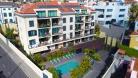 Sunlight Breeze - Modern Pool Haven by LovelyStay - Ferienwohnung Funchal