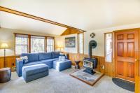 Hungry Horse Cabin with Gas Grill, Near Glacier! - B&B