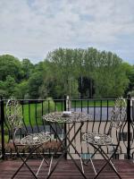 B&B Knaresborough - Luxury Penthouse on Waterside Knaresborough - Bed and Breakfast Knaresborough