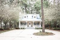 Pet Friendly Cottage Nestled in the Pines with Cozy Fire Pit only Minutes to BEACHES - B&B