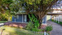 B&B Bongaree - Dog Friendly Holiday House In Bongaree - Bed and Breakfast Bongaree