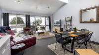 Beautiful Townhouse With Water Views - Chambres d’hôtes