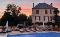 3 Bed Villa Sleeps 5 - Hot Tub Pool Parking - Ferienwohnung Château-Garnier