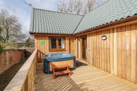 Osprey Lodge 1 with Hot Tub - Ferienwohnung