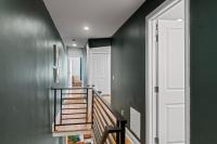Modern & Comfy ~ 5* Location~GameRoom~Backyard - B&B